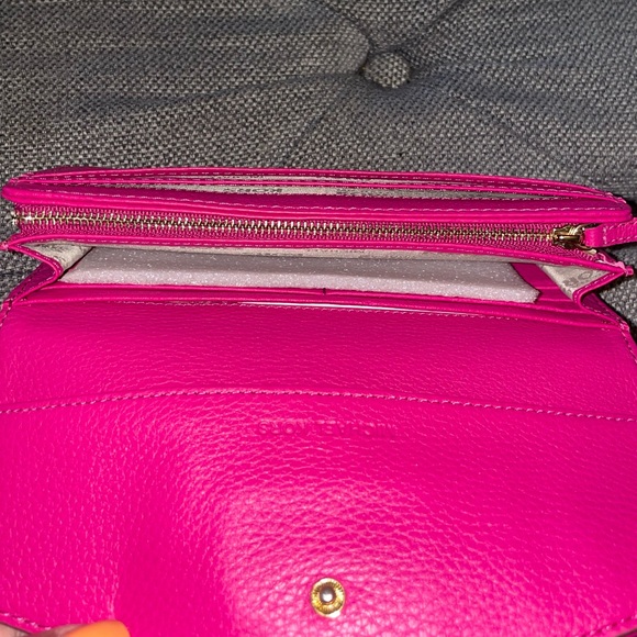 Brand New Michael Kors wallet - Picture 2 of 11